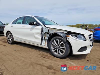 Czwarte zdjęcie samochodu z boku: 2017 MERCEDES-BENZ C 300 4MATIC VIN:55SWF4KB0HU211788 - miniatura