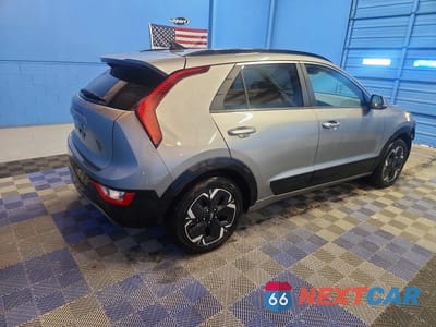 Trzecie zdjęcie samochodu z tyłu: 2024 KIA NIRO EV WIND VIN:KNDCR3L16R5087220 - miniatura
