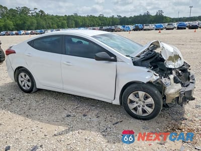 Czwarte zdjęcie samochodu z boku: 2016 HYUNDAI ELANTRA SE VIN:5NPDH4AE7GH752514 - miniatura