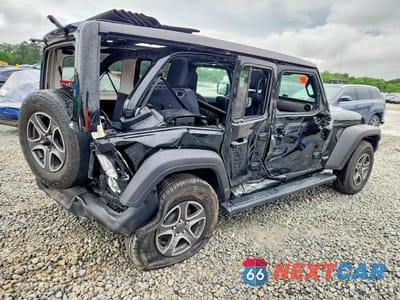 Trzecie zdjęcie samochodu z tyłu: 2021 JEEP WRANGLER UNLIMITED SPORT VIN:1C4HJXDN0MW638119 - miniatura