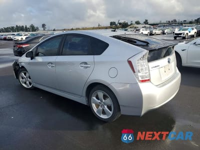 Drugie zdjęcie samochodu z przodu: 2010 TOYOTA PRIUS V VIN:JTDKN3DU9A1115975 - miniatura