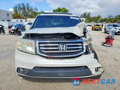 Piąte zdjęcie samochodu w środku: 2014 HONDA PILOT TOURING VIN:5FNYF4H93EB025625 - miniatura