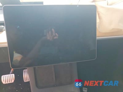 Zdjęcie 9 z 12 samochodu: 2024 TESLA MODEL Y VIN:7SAYGDEF5RA308377 - miniatura