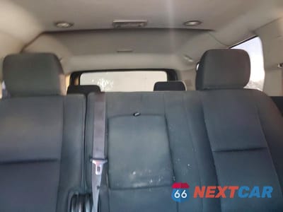 Zdjęcie 10 z 13 samochodu: 2013 CHEVROLET SUBURBAN C1500 LS VIN:1GNSCHE09DR101828 - miniatura