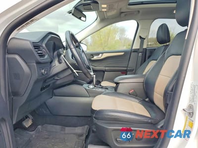 Zdjęcie 7 z 13 samochodu: 2022 FORD ESCAPE TITANIUM VIN:1FMCU9J96NUB68417 - miniatura