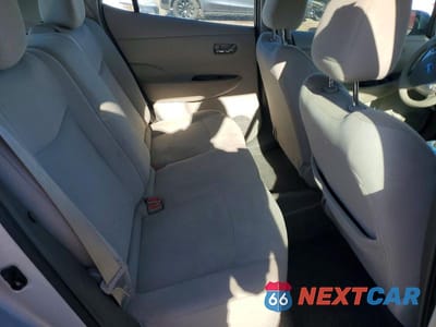 Zdjęcie 10 z 12 samochodu: 2011 NISSAN LEAF SV VIN:JN1AZ0CP6BT000298 - miniatura