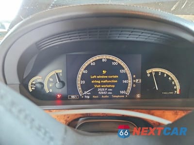 Zdjęcie 9 z 12 samochodu: 2007 MERCEDES-BENZ S 550 VIN:WDDNG71X27A074343 - miniatura