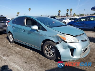 Czwarte zdjęcie samochodu z boku: 2012 TOYOTA PRIUS THREE VIN:JTDKN3DU2C1497804 - miniatura