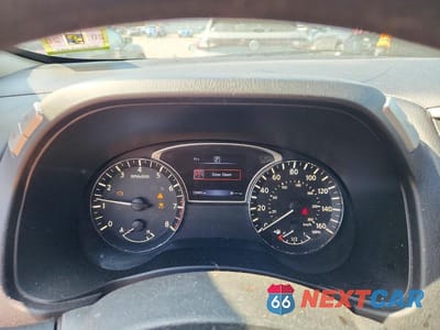 Zdjęcie 9 z 13 samochodu: 2016 NISSAN PATHFINDER S VIN:5N1AR2MN1GC645966 - miniatura