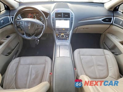 Zdjęcie 8 z 12 samochodu: 2017 LINCOLN MKZ RESERVE VIN:3LN6L5E9XHR602191 - miniatura