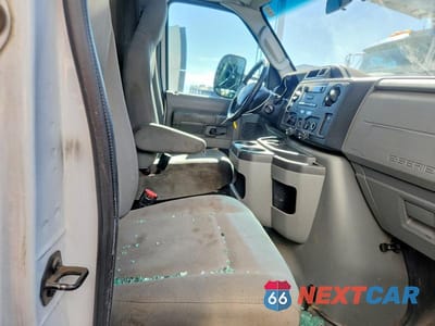Zdjęcie 11 z 13 samochodu: 2015 FORD E350 BOX TRUCK VIN:1FDWE3FL2FDA20696 - miniatura
