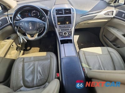 Zdjęcie 8 z 12 samochodu: 2017 LINCOLN MKZ HYBRID RESERVE VIN:3LN6L5MU4HR622748 - miniatura