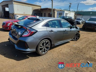 Trzecie zdjęcie samochodu z tyłu: 2018 HONDA CIVIC SPORT VIN:SHHFK7H40JU415325 - miniatura