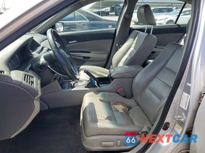 Zdjęcie 7 z 12 samochodu: 2010 HONDA ACCORD EXL VIN:1HGCP3F83AA020943 - miniatura