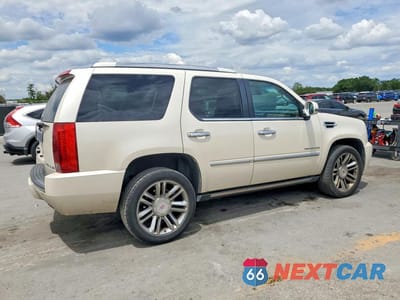 Trzecie zdjęcie samochodu z tyłu: 2014 CADILLAC ESCALADE PLATINUM VIN:1GYS4DEF2ER135575 - miniatura