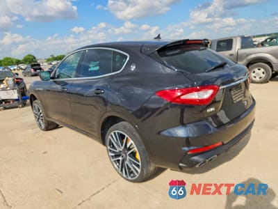 Drugie zdjęcie samochodu z przodu: 2019 MASERATI LEVANTE GTS VIN:ZN661ZUA5KX321300 - miniatura