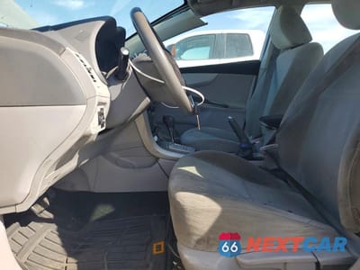 Zdjęcie 7 z 11 samochodu: 2010 TOYOTA COROLLA LE VIN:2T1BU4EE7AC278409 - miniatura