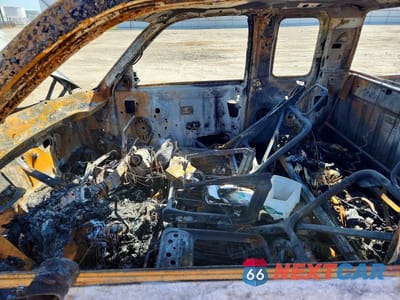 Zdjęcie 7 z 12 samochodu: 2001 DODGE RAM 2500 VIN:1B7KF23W41J283601 - miniatura