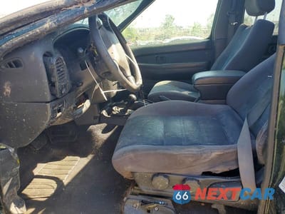 Zdjęcie 7 z 12 samochodu: 2000 NISSAN PATHFINDER XE VIN:JN8AR07Y5YW432988 - miniatura