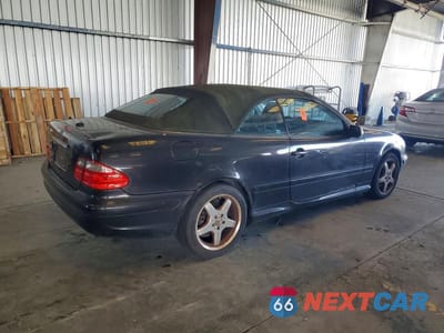 Trzecie zdjęcie samochodu z tyłu: 2003 MERCEDES-BENZ CLK 430 VIN:WDBLK70G53T133805 - miniatura