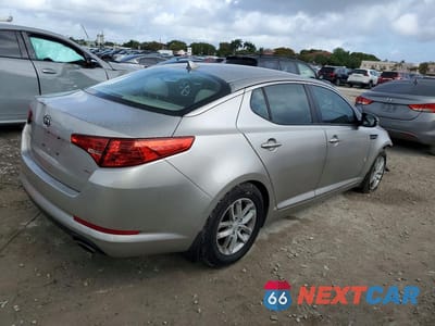 Trzecie zdjęcie samochodu z tyłu: 2012 KIA OPTIMA LX VIN:KNAGM4A70C5279931 - miniatura