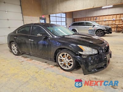 Czwarte zdjęcie samochodu z boku: 2012 NISSAN MAXIMA 3.5 S VIN:1N4AA5AP6CC840450 - miniatura