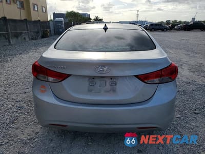 Zdjęcie 6 z 13 samochodu: 2013 HYUNDAI ELANTRA GLS VIN:5NPDH4AE4DH224019 - miniatura