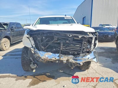 Piąte zdjęcie samochodu w środku: 2019 CHEVROLET SILVERADO LD K1500 LT VIN:2GCVKPEC7K1126097 - miniatura