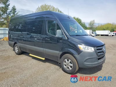 Czwarte zdjęcie samochodu z boku: 2023 MERCEDES-BENZ SPRINTER 2500 VIN:W1Z4KGHY0PT134683 - miniatura