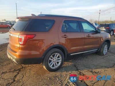 Trzecie zdjęcie samochodu z tyłu: 2017 FORD EXPLORER XLT VIN:1FM5K7D85HGC98634 - miniatura