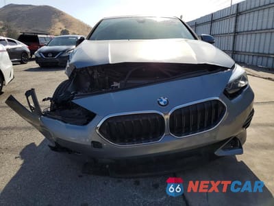 Piąte zdjęcie samochodu w środku: 2022 BMW 228I VIN:WBA53AK05N7K41189 - miniatura