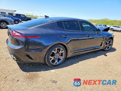 Trzecie zdjęcie samochodu z tyłu: 2019 KIA STINGER GT VIN:KNAE35LCXK6046464 - miniatura