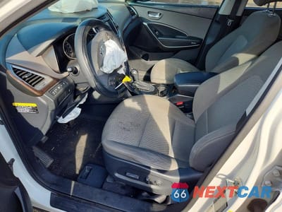 Zdjęcie 7 z 12 samochodu: 2018 HYUNDAI SANTA FE SE VIN:KM8SMDHF2JU261701 - miniatura