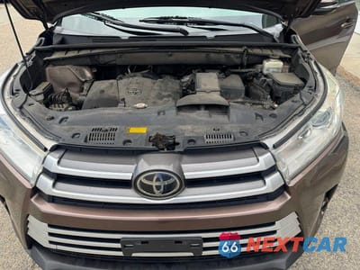 Zdjęcie 12 z 13 samochodu: 2018 TOYOTA HIGHLANDER XLE VIN:5TDJZRFH0JS905980 - miniatura