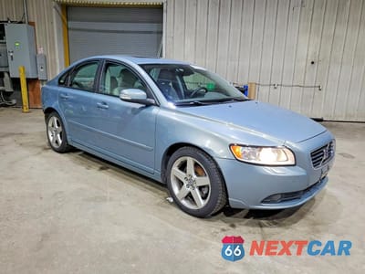 Czwarte zdjęcie samochodu z boku: 2008 VOLVO S40 2.4I VIN:YV1MS390682385929 - miniatura
