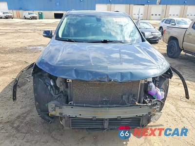 Piąte zdjęcie samochodu w środku: 2018 CHEVROLET TRAVERSE LT VIN:1GNERGKW7JJ105059 - miniatura