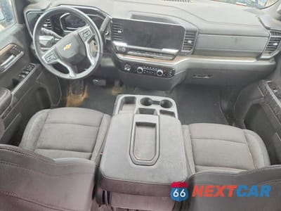 Zdjęcie 8 z 13 samochodu: 2024 CHEVROLET SILVERADO K1500 LT-L VIN:1GCPDKEK7RZ162273 - miniatura