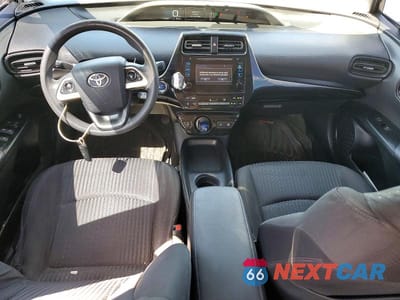 Zdjęcie 8 z 12 samochodu: 2016 TOYOTA PRIUS TWO VIN:JTDKBRFU7G3016450 - miniatura