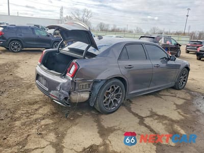 Trzecie zdjęcie samochodu z tyłu: 2018 CHRYSLER 300 S VIN:2C3CCAGG0JH141438 - miniatura