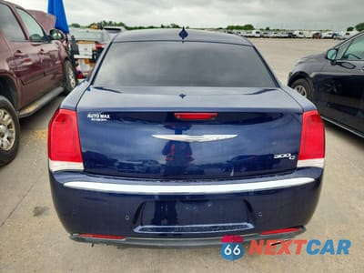 Zdjęcie 6 z 12 samochodu: 2017 CHRYSLER 300C VIN:2C3CCAEG8HH579766 - miniatura