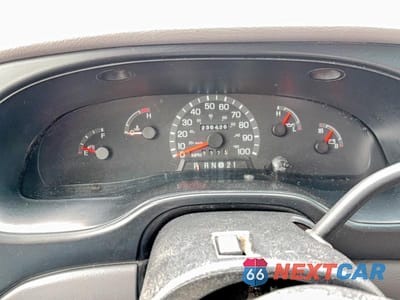 Zdjęcie 8 z 11 samochodu: 2000 FORD ECONOLINE E350 SUPER DUTY CUTAWAY VAN VIN:1FDWE35L7YHB54648 - miniatura