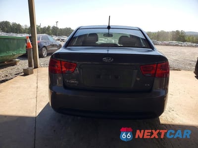 Zdjęcie 6 z 12 samochodu: 2010 KIA FORTE EX VIN:KNAFU4A28A5817532 - miniatura