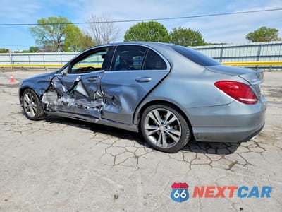 Drugie zdjęcie samochodu z przodu: 2015 MERCEDES-BENZ C 300 4MATIC VIN:55SWF4KB8FU035067 - miniatura