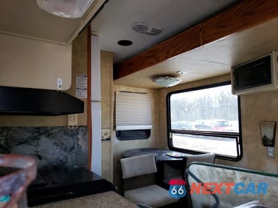 Zdjęcie 6 z 10 samochodu: 2008 KEYSTONE MOUNTAINEER CAMPER VIN:4YDT32P2X8M730555 - miniatura