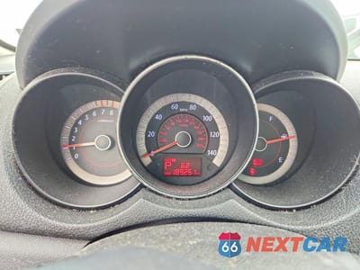 Zdjęcie 9 z 12 samochodu: 2013 KIA FORTE VIN:KNAFU4A26D5740390 - miniatura