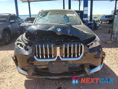 Piąte zdjęcie samochodu w środku: 2025 BMW X1 XDRIVE28I VIN:WBX73EF07S5220643 - miniatura