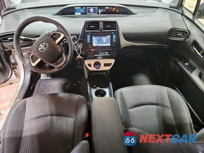 Zdjęcie 8 z 11 samochodu: 2016 TOYOTA PRIUS TWO VIN:JTDKBRFU8G3008020 - miniatura