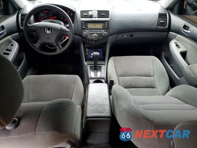 Zdjęcie 8 z 12 samochodu: 2004 HONDA ACCORD LX VIN:1HGCM56384A134191 - miniatura
