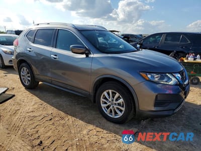 Czwarte zdjęcie samochodu z boku: 2020 NISSAN ROGUE SV VIN:KNMAT2MV9LP529035 - miniatura