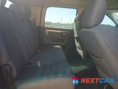 Zdjęcie 10 z 12 samochodu: 2015 RAM 2500 SLT VIN:3C6UR5MJ6FG664208 - miniatura